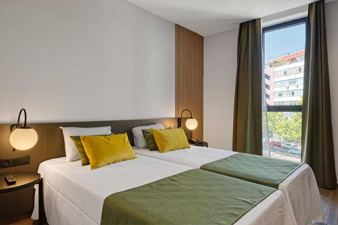 Dwo Colours Alcala Hotell Madrid Exteriör bild