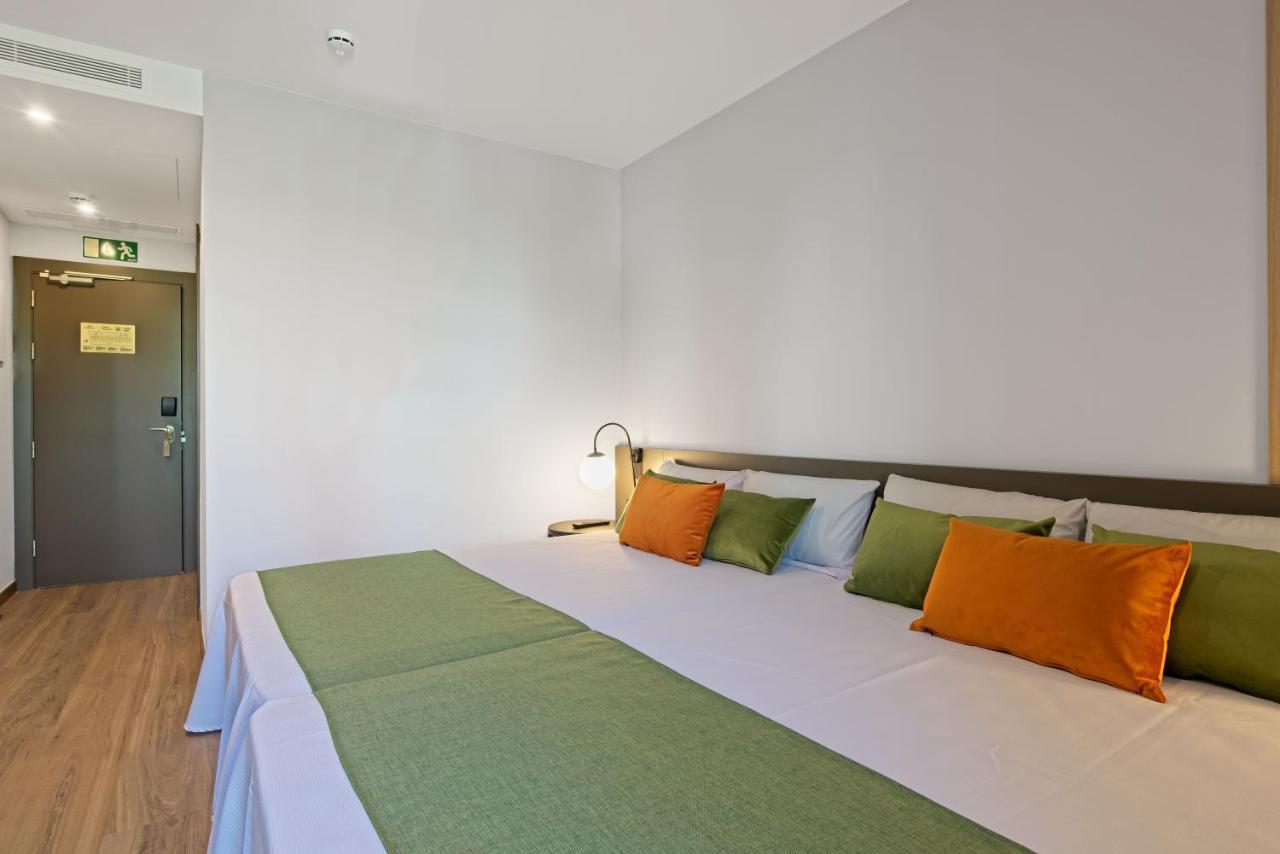 Dwo Colours Alcala Hotell Madrid Exteriör bild