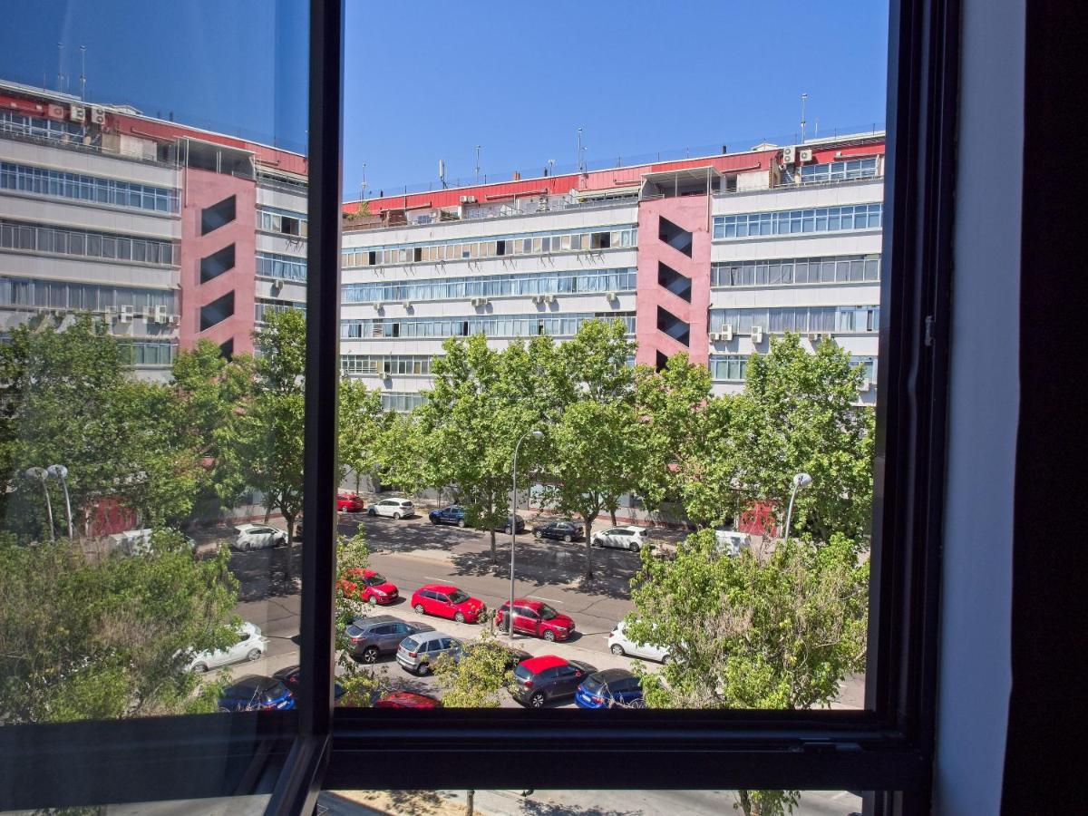 Dwo Colours Alcala Hotell Madrid Exteriör bild